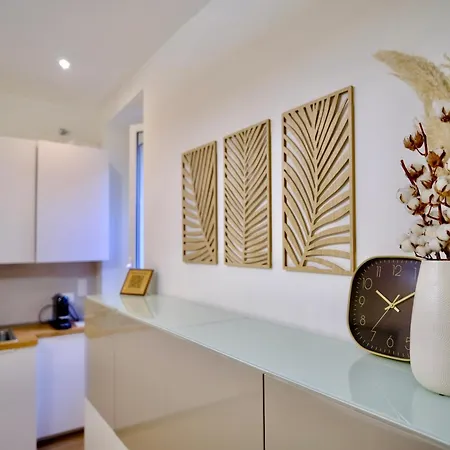 Pensión Maison Almo 4*